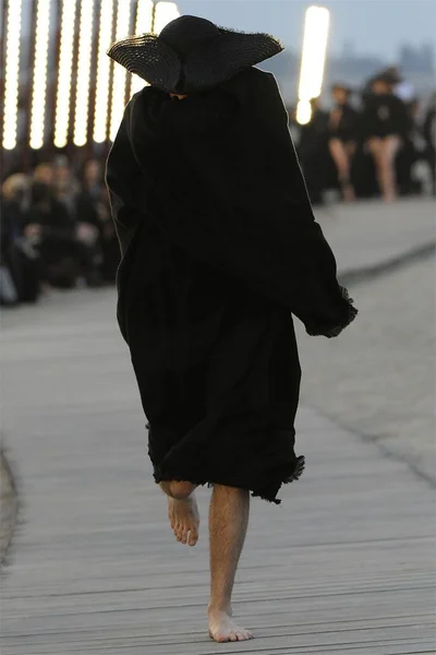 Look 1